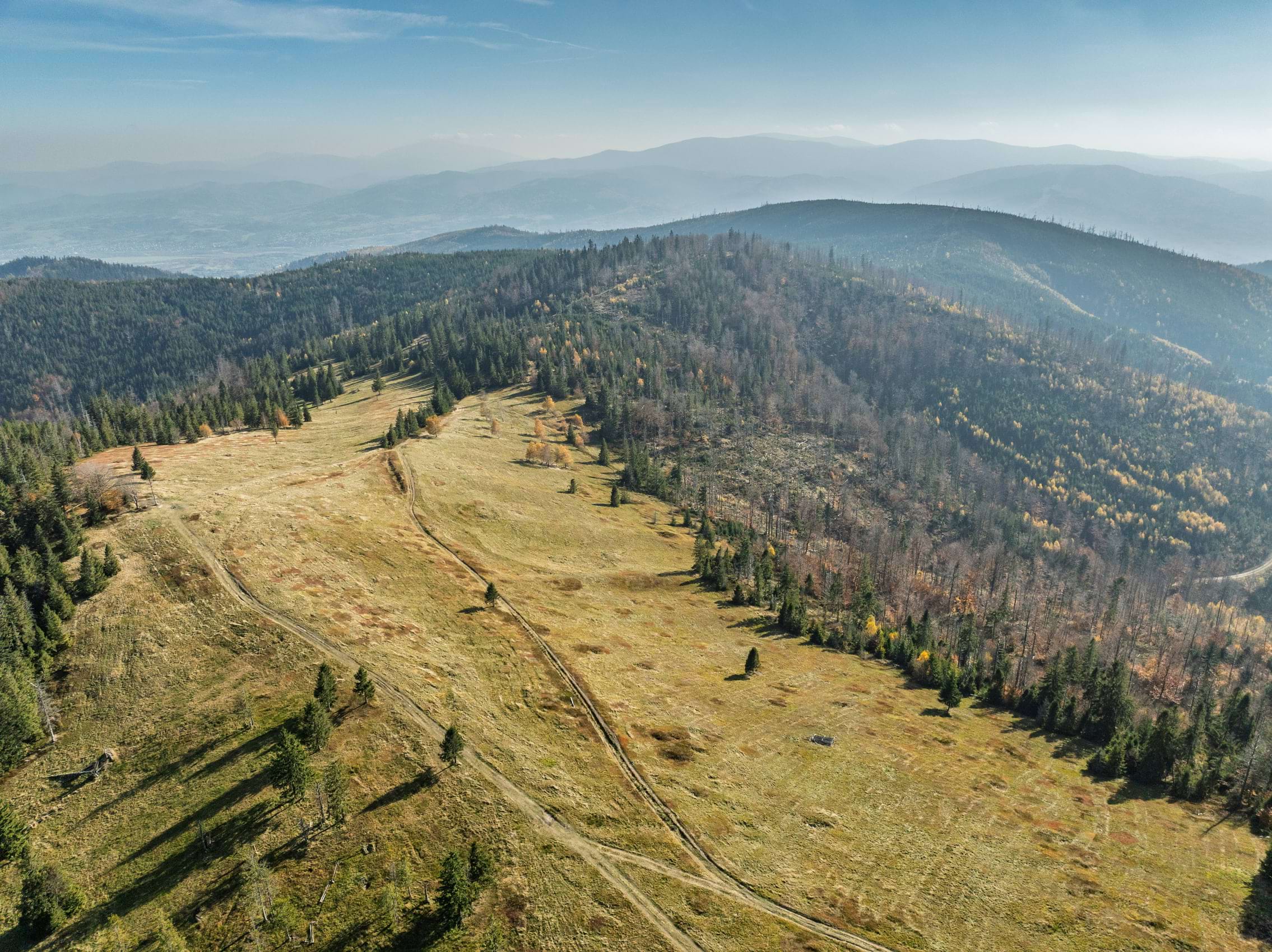 widok na góry jesienią